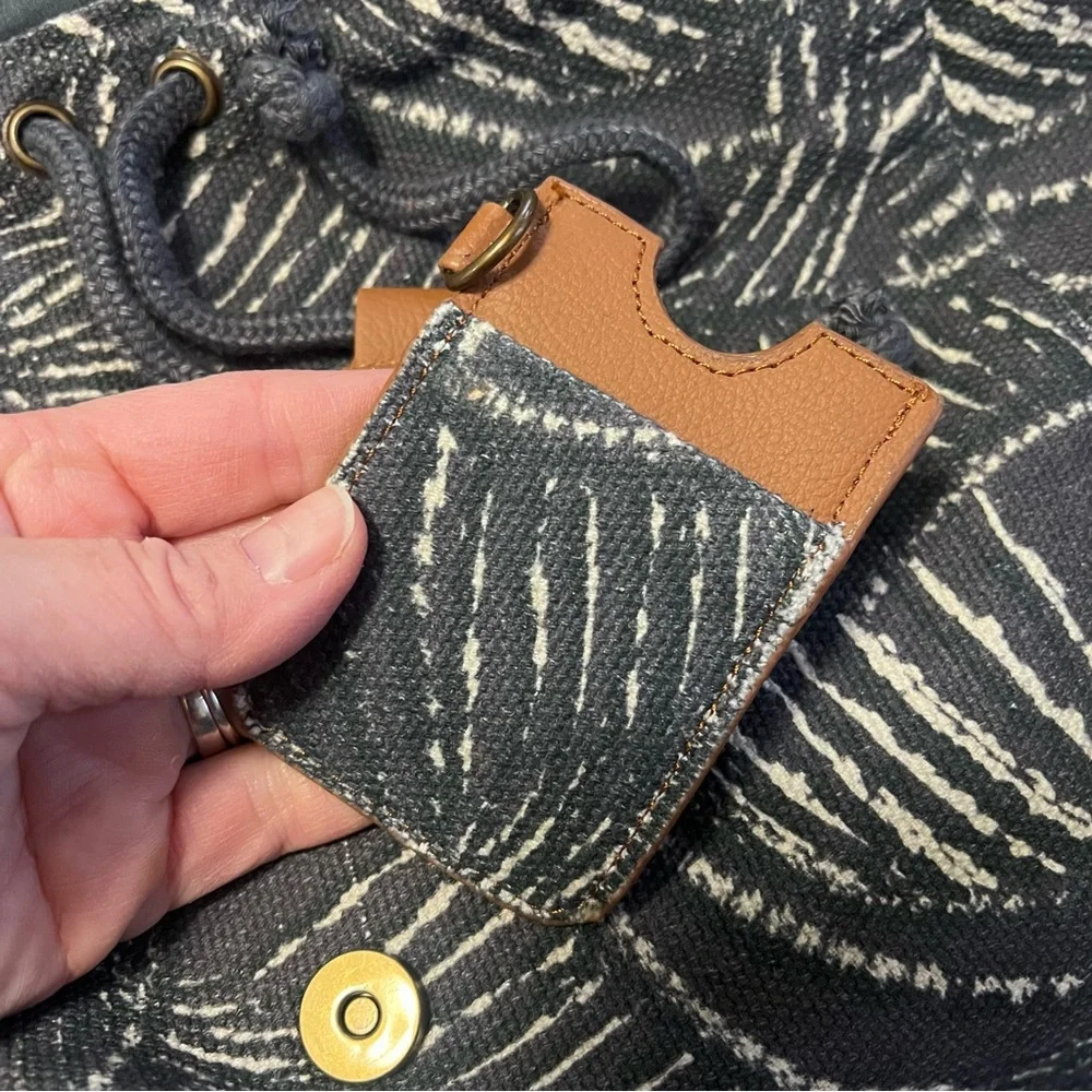 Lu & Elle‎ Paradise Palm Backpack & Wallet New with Tags